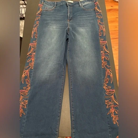 Tribal Women's Brooke High Rise Jeans with Side Embroidery Women’s Size 16 NWT - Picture 5 of 10